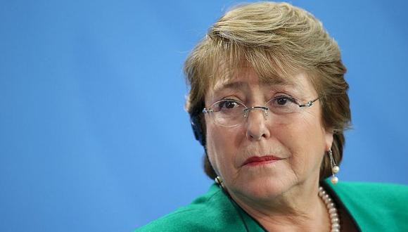 Michelle Bachelet demanda a medio de comunicación por vincularla a caso de corrupción