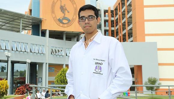 Alumno de UPAO el mejor del país en el Examen de Internado Médico de EsSalud