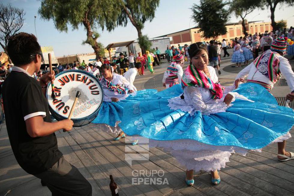 Fotos: El Gran Pasacalle del carnaval de Tacna