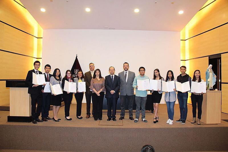 UCSP brinda becas a 12 estudiantes con destacadas notas escolares