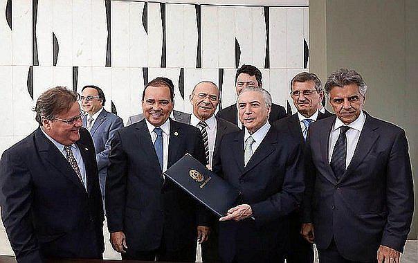 Brasil​: ministro de Michel Temer sugirió frenar investigación de Petrobras