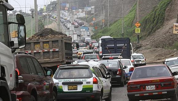 ​Costa Verde: Accidente vehicular provoca congestión en transitada vía