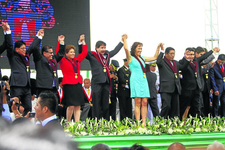 Alfredo Zegarra prometió tren eléctrico y wifi gratuito 