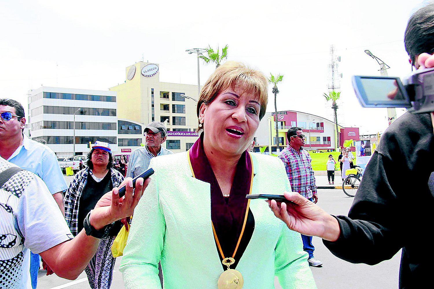 Juez admite la apelación a la condena de Victoria Espinoza y compañía