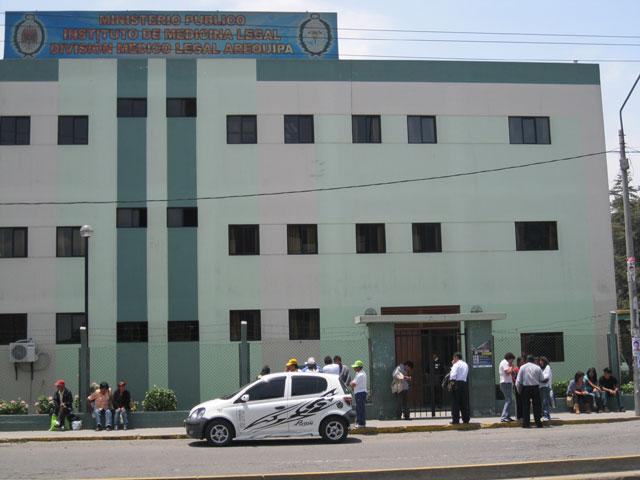 Adolescente muere electrocutado