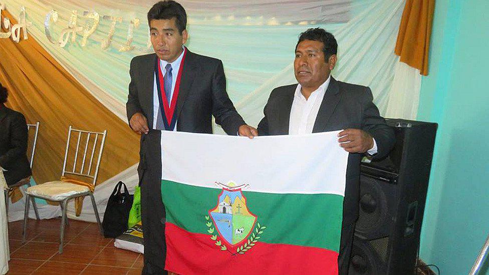 Conozca cuáles son los nuevos símbolos del distrito La Capilla