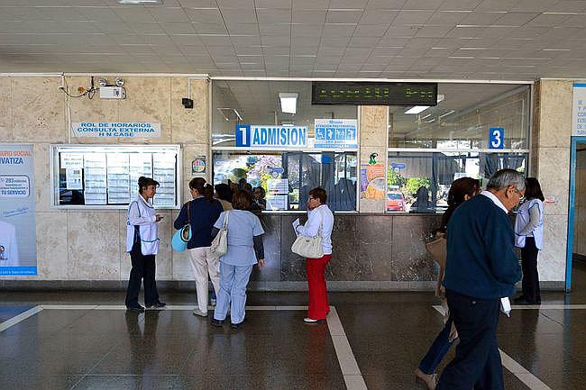 Essalud: Quejas contra hospitales terminan en llamadas de atención