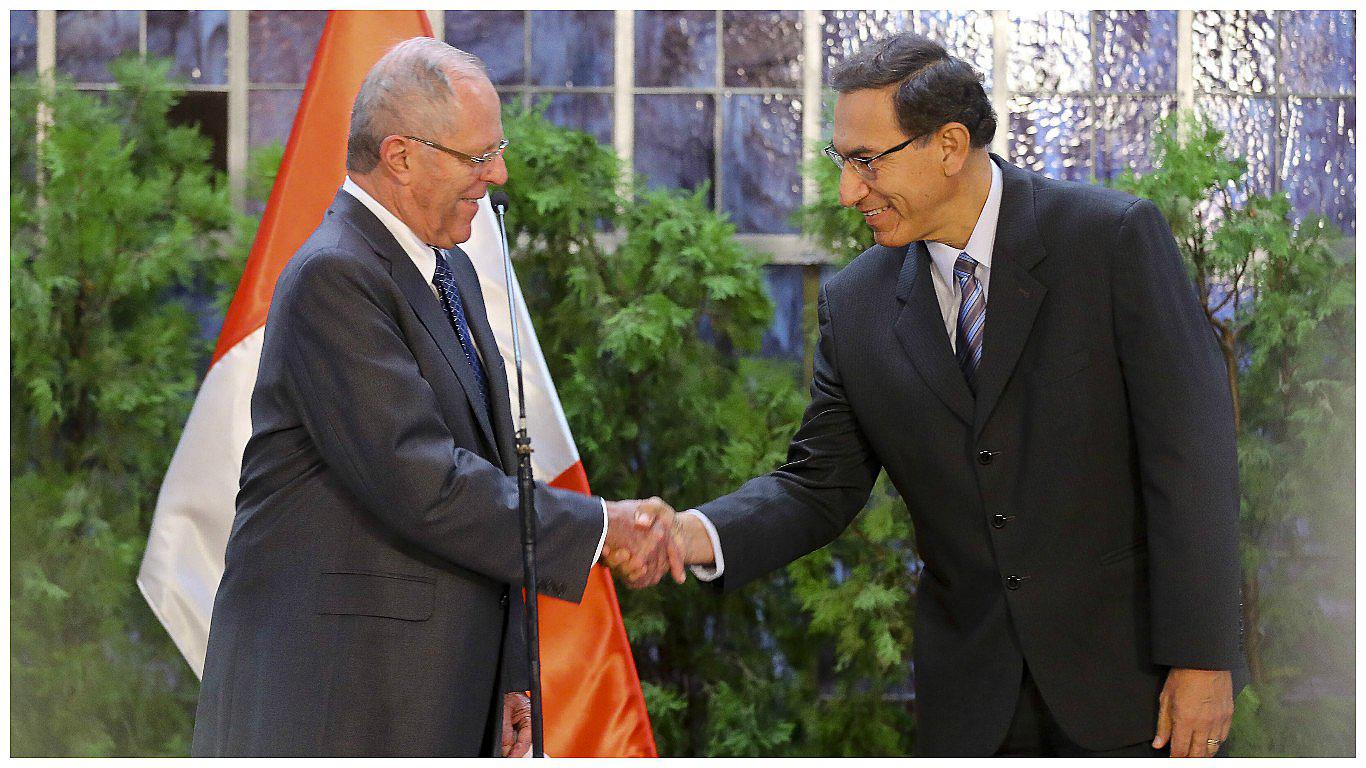 Martín Vizcarra renuncia al Ejecutivo para evitar censura (VIDEO)