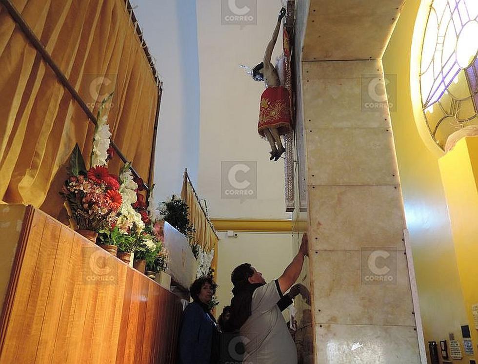 Fieles renuevan su fe ante el Señor de Locumba