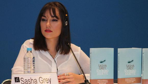 Sasha Grey se presentó en la FIL de Guadalajara