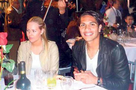 Paolo Guerrero y Katia Montenegro ya viven en su nidito de amor 