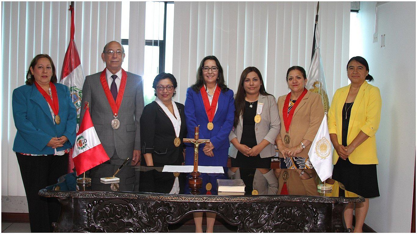 Juramentan a fiscales de familia de Trujillo