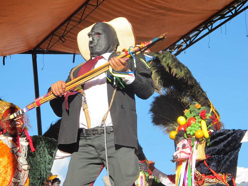FOTOS: "Los Shapis", danza guerrera que encanta en Chupaca