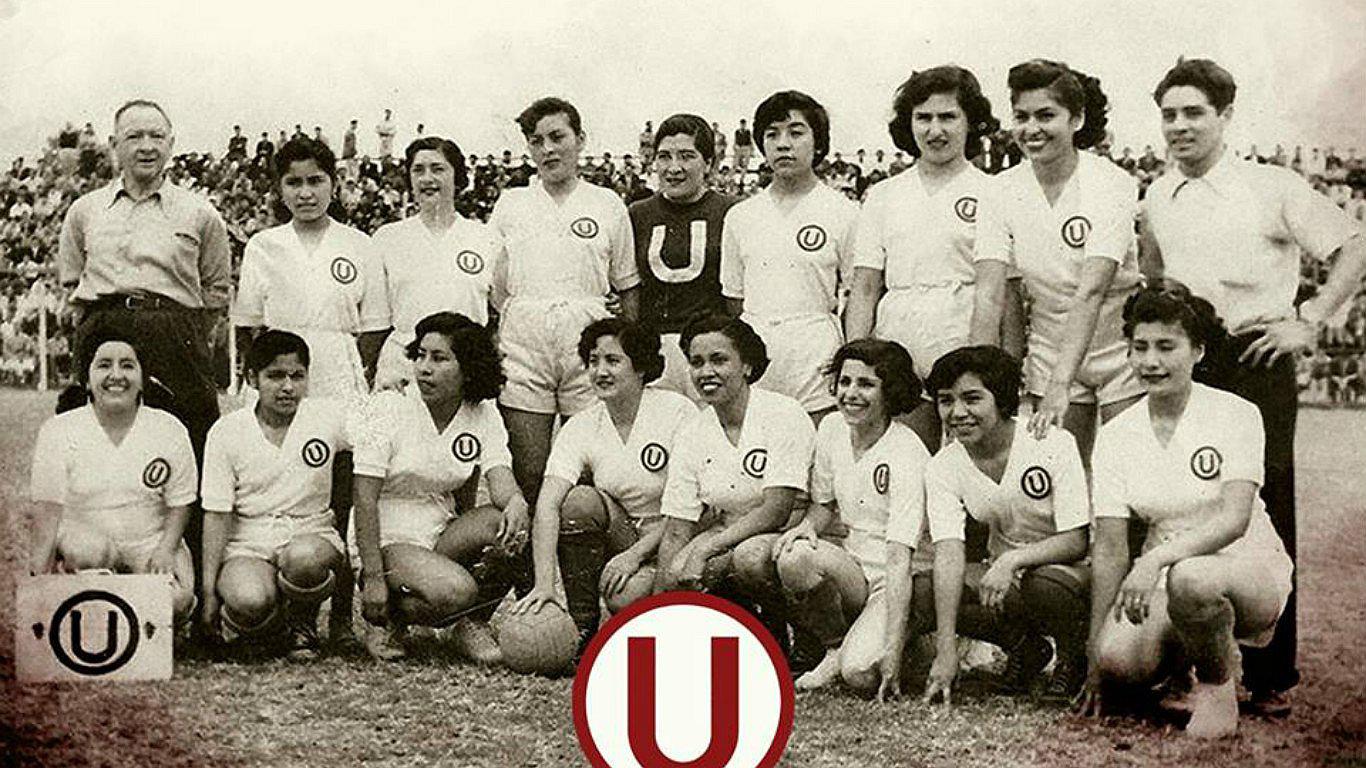 Día de la Mujer: Universitario recuerda su primer equipo femenino