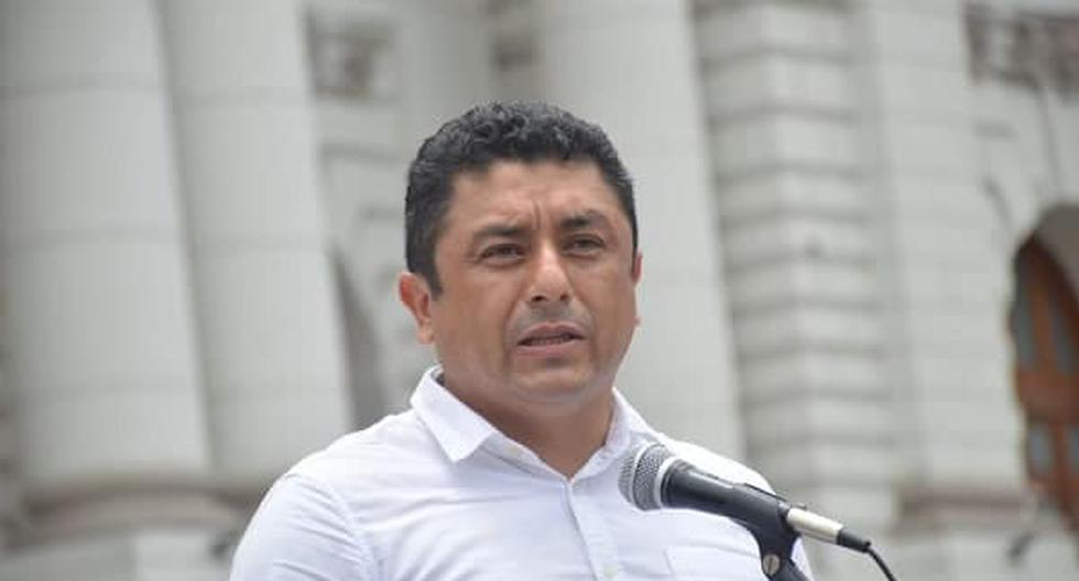 Comisión de Ética volverá a votar informe que salva a Guillermo Bermejo