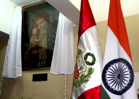 Perú dona a una iglesia de la India imagen de Santa Rosa de Lima