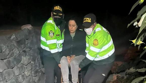 Policías apoyan a dos turistas perdidos en el Cañón del Colca