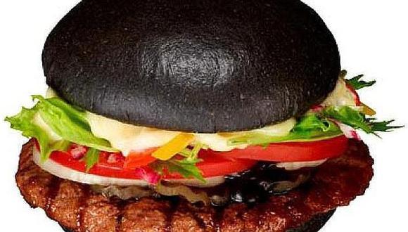 Burger King lanza su hamburguesa de color negro 