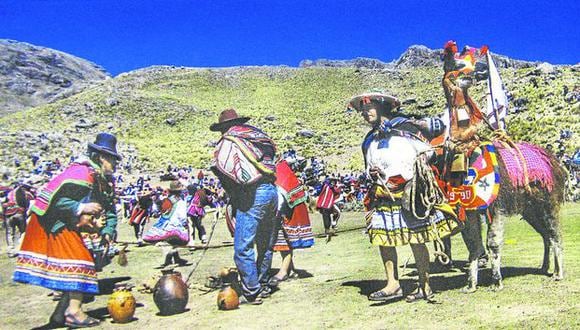 Libro "Vive Orcopampa" describe el pasado y presente del distrito