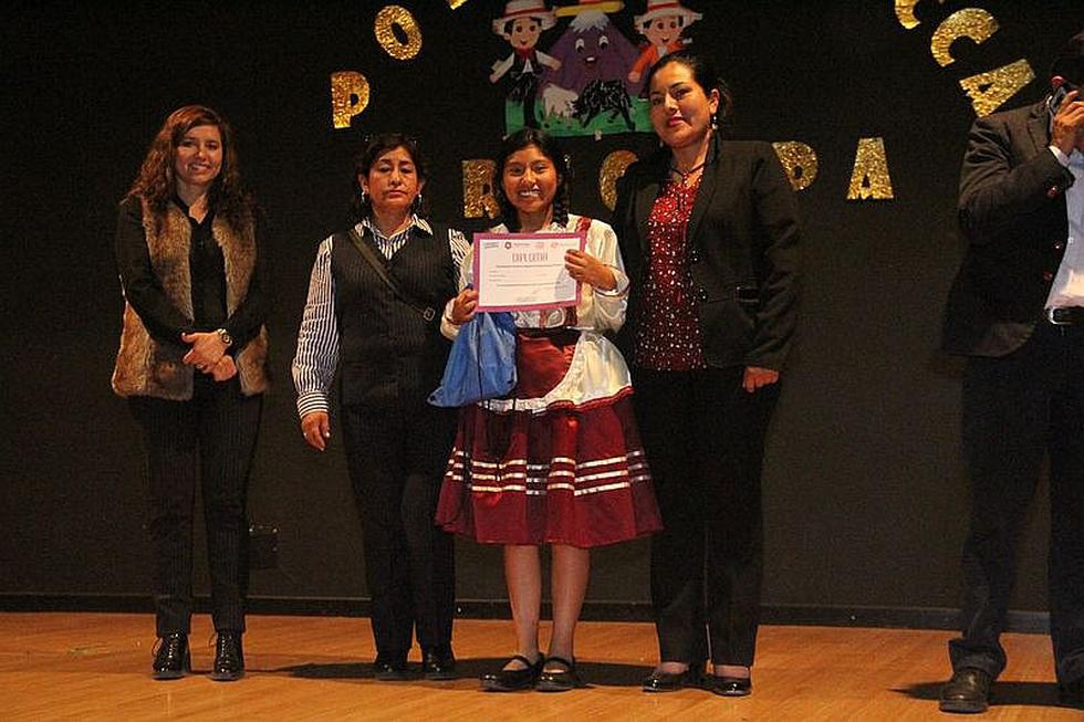 143 estudiantes participaron de concurso de poesía loncca