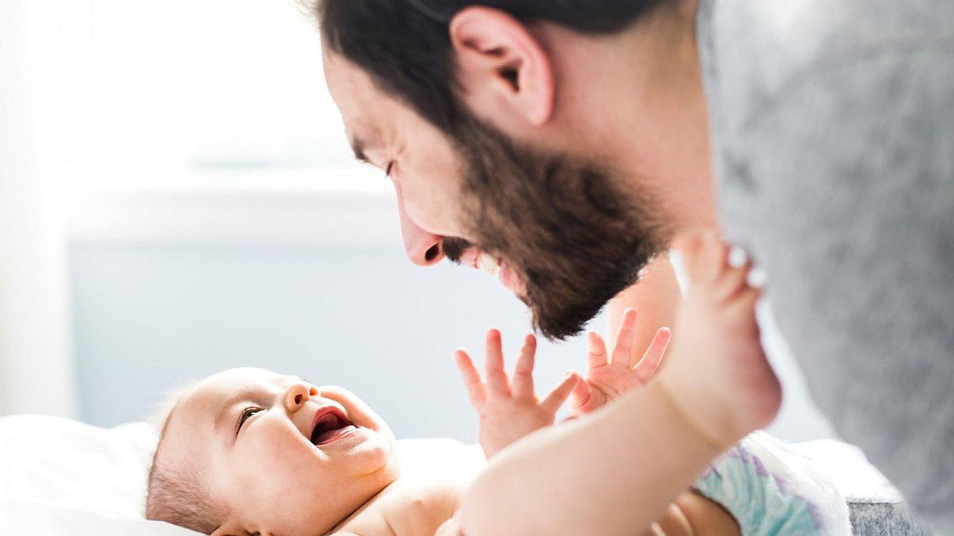 Empresa dará seis meses de licencia por maternidad y paternidad a sus trabajadores en Perú