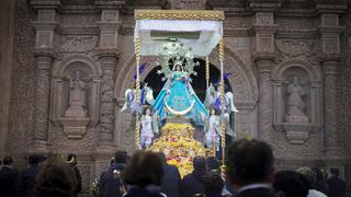 Puno: Devotos se rinden a la Virgen Candelaria en su día