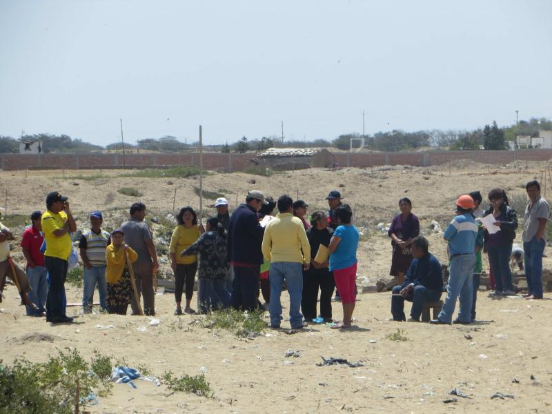 Pobladores se enfrentan por tierras en Reque