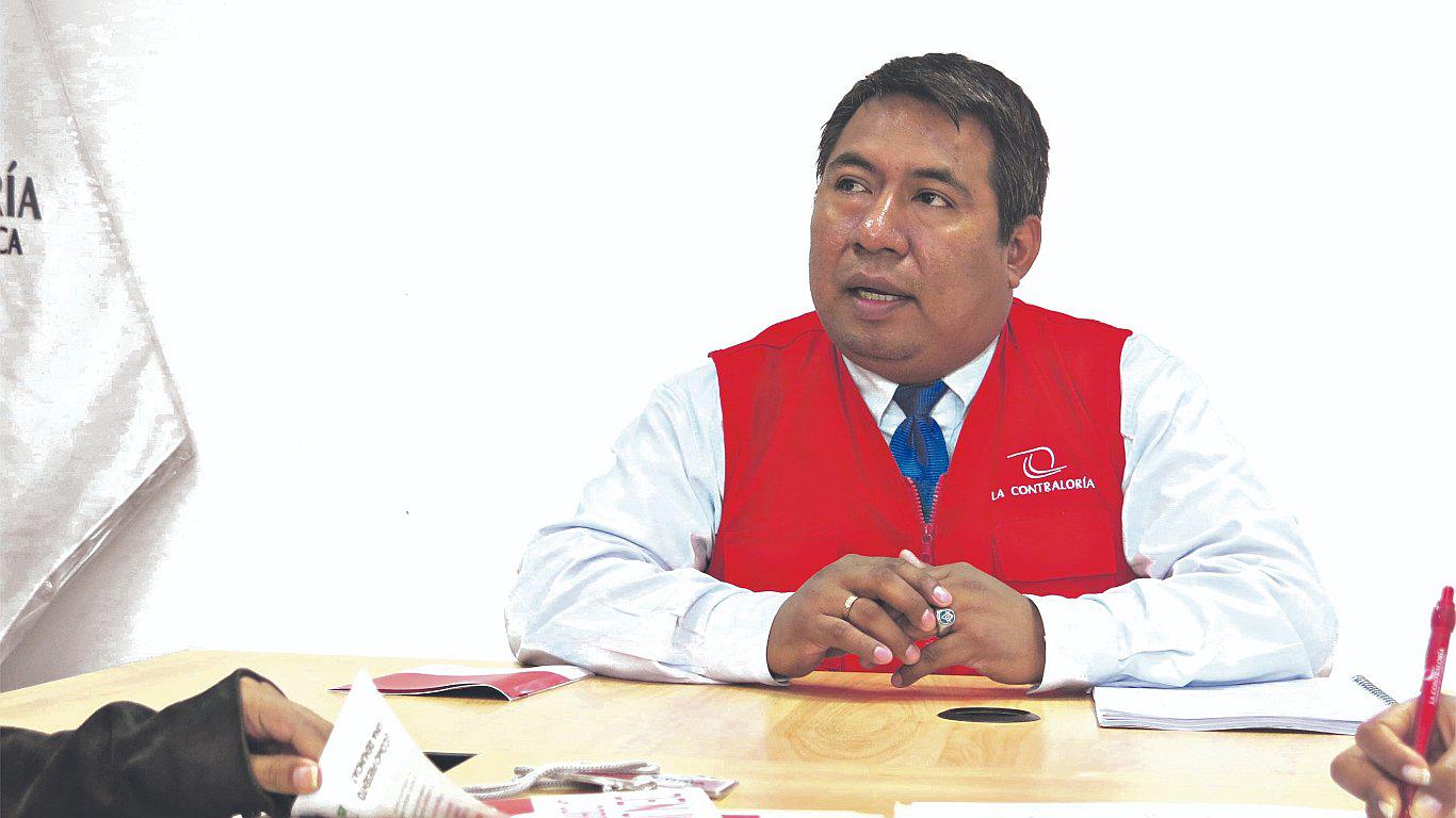 Cinco años de inhabilitación para servidores que usen bienes públicos en campaña