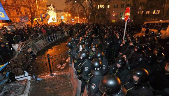 Ucrania: protestas dejan más de 25 muertos, entre ellos 7 policías