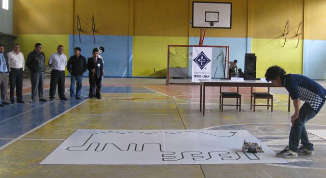 Universidad de Piura ganó concurso de robots 