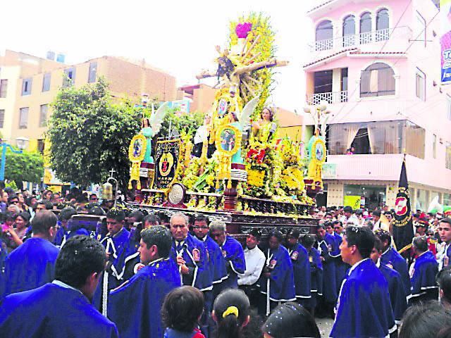 "Bendice Pisco",  pedido de los fieles
