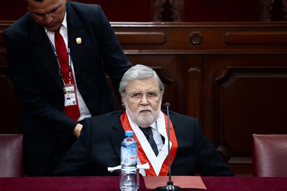 Tribunal Constitucional admite demanda competencial que busca restituir el Congreso