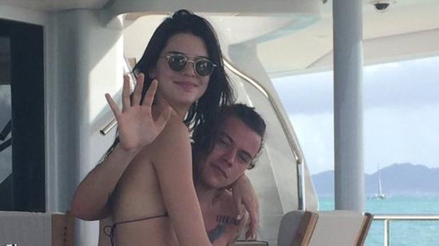 Filtran fotos íntimas de Harry Styles y Kendall Jenner (VIDEO)