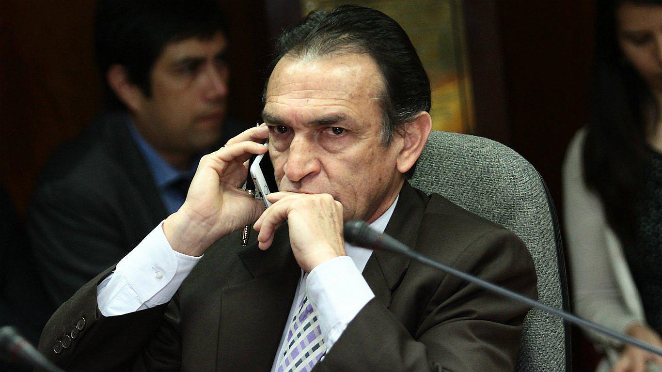 Héctor Becerrill es nuevo presidente de la Comisión de Fiscalización del Congreso