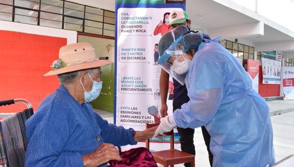 Se iniciará inmunización con adultos mayores que viven en la ciudad de Tacna