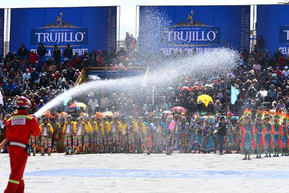 Cien mil danzantes en la Fiesta de La Candelaria 