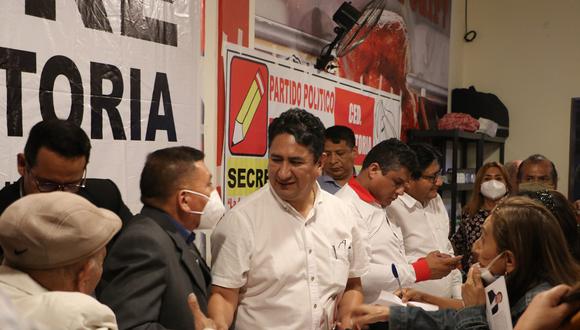 Cerrón participó la semana pasada en un evento de formación política de su partido. En la cita reiteró su objetivo de cambiar la Constitución en La Victoria.