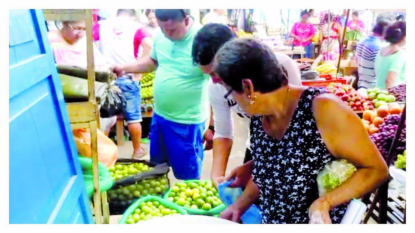 Limones colombianos abarrotan mercados de Tumbes ante escasez 