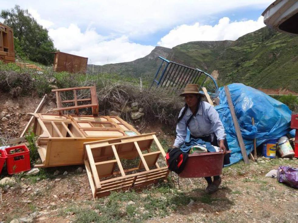 Mobiliario escolar de Izcuchaca fue devastado (FOTOS)