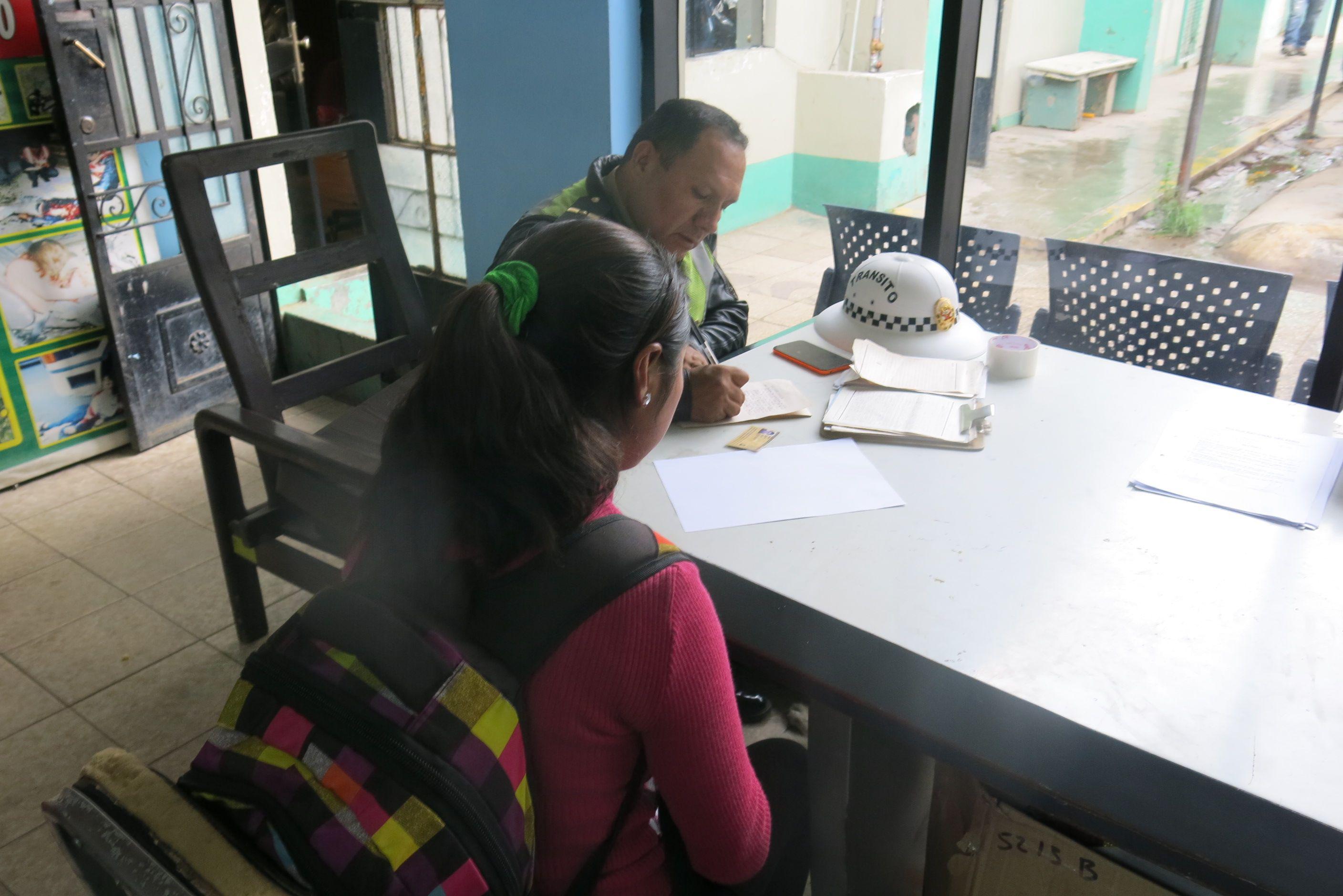Hallan a jovencita que desapareció de la puerta de su colegio (VIDEO)