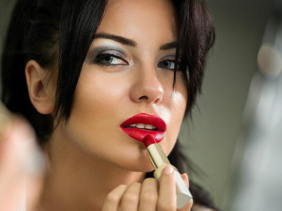 El maquillaje como aliado de las mujeres - Revista Si crees innovas