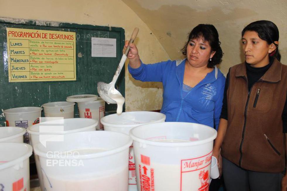 Qali Warma entrega desayunos fermentados en Ayacucho