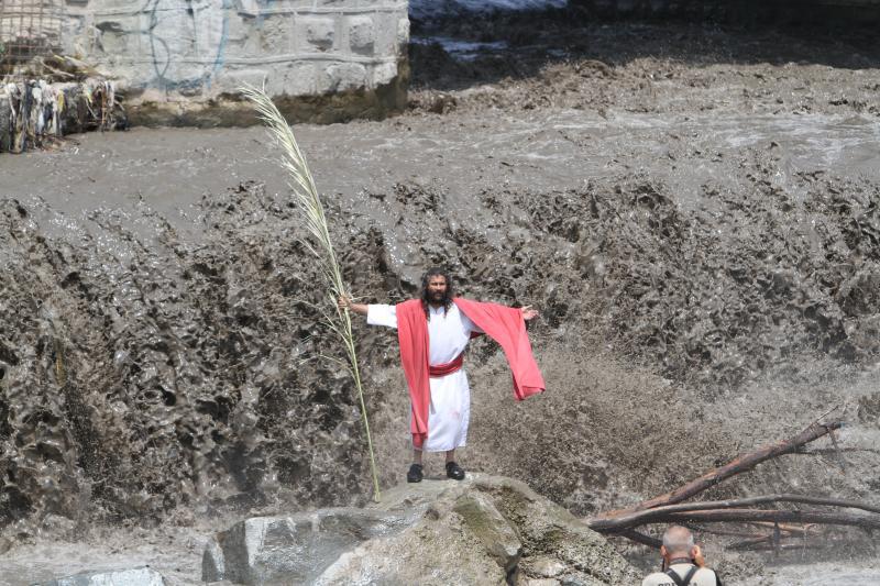 Ambulantes tomaron la subida al cerro San Cristobal