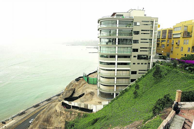 Vecinos de Barranco alistan plantón en defensa de acantilado
