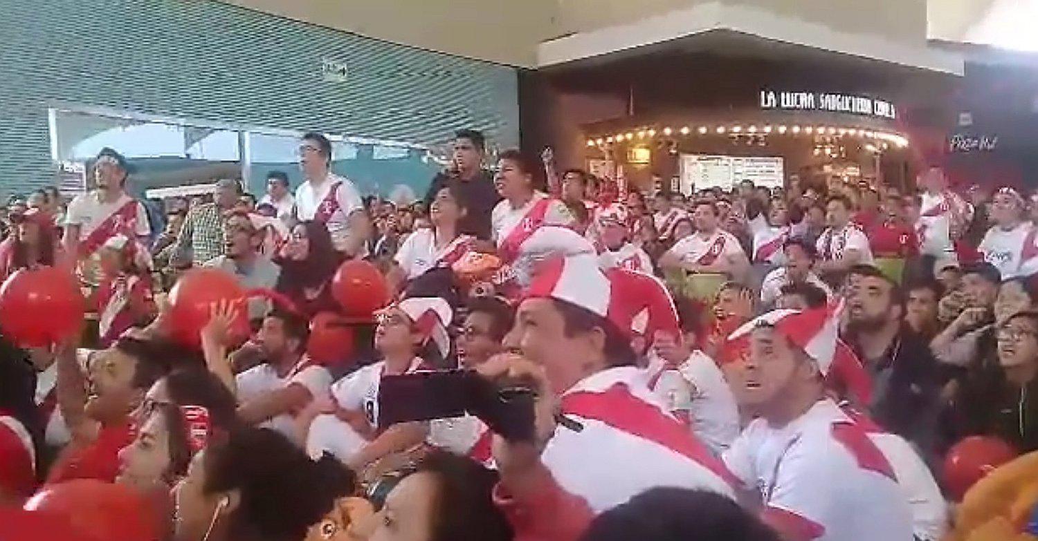 Christian Cueva: El lamento de los trujillanos tras perderse un penal (VIDEO)