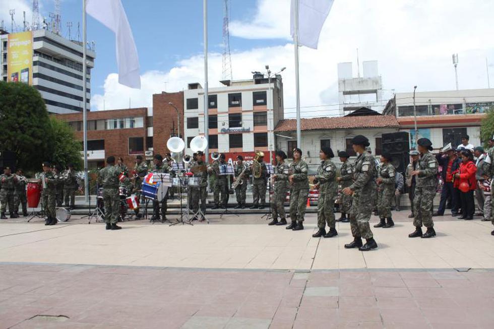 Bailando celebran 19 años del conflicto del Cenepa (FOTOS)