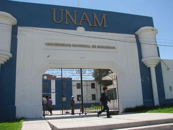 Estudiantes toman la Universidad Nacional de Moquegua