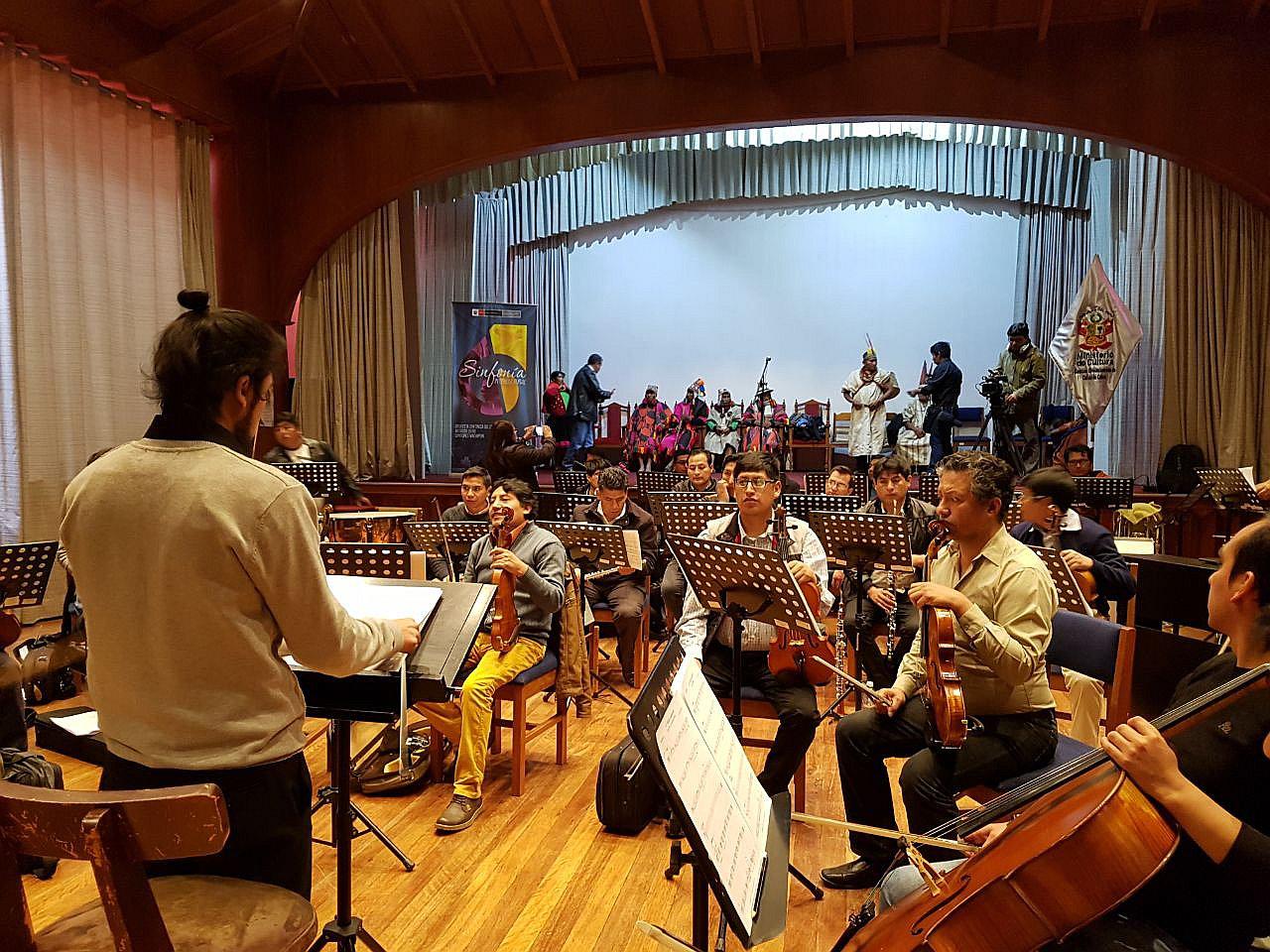 Músicos de los Q'eros, cantores wachiperi y la Orquesta Sinfónica de Cusco juntos primera vez 