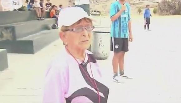 Señora de 92 años entrena equipo de fútbol en Los Olivos (VIDEO) 