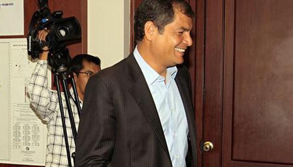Rafael Correa se disculpa con comunidad homosexual
